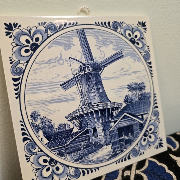 Delft porcelain tile, handmade in Holland - Picture 2 of 4